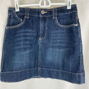 Girl’s denim skirt slim size 16